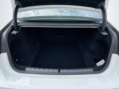 Used 2023 BMW 740i RWD image 33