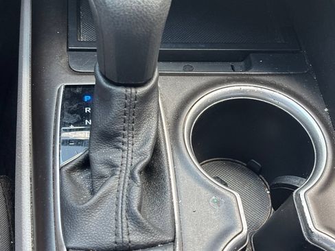 Used 2021 Toyota Camry LE FWD image 14