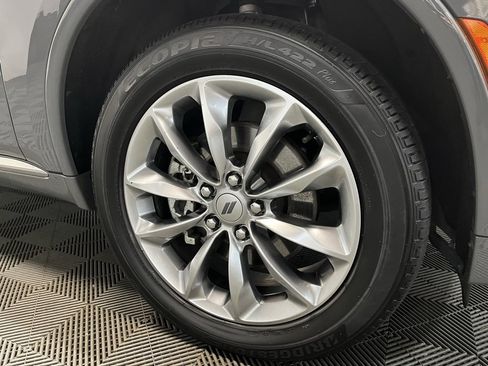 Used 2022 Dodge Durango Citadel image 3