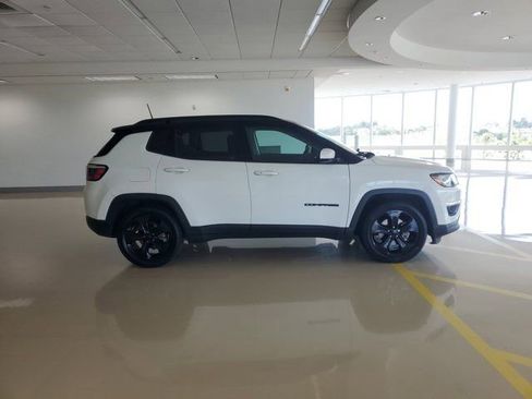 Used 2020 Jeep Compass Latitude image 11