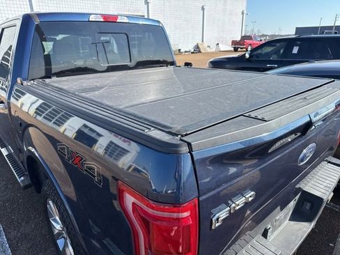 Used 2016 Ford F150 Lariat image 6