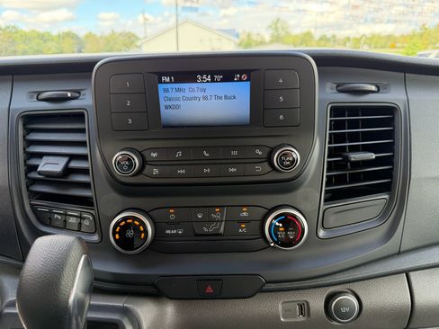 Used 2021 Ford Transit 350 XLT image 28