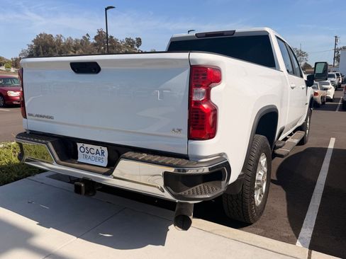 Used 2024 Chevrolet Silverado 2500 LT AWD/4WD image 5