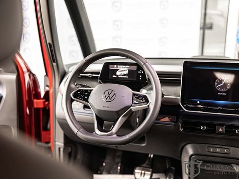 Used 2025 Volkswagen ID. Buzz Pro S RWD image 30