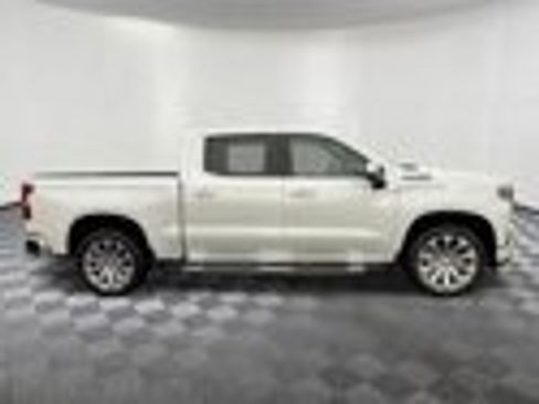Used 2022 Chevrolet Silverado 1500 High Country w/ LPO, Dark Essentials Package AWD/4WD image 7