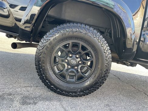 Certified 2021 Toyota Tacoma SR5 image 12