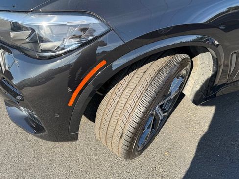 Used 2023 BMW X5 xDrive40i w/ M Sport Package AWD/4WD image 3