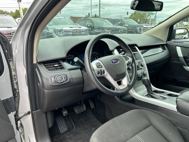 Used 2013 Ford Edge SE FWD image 28