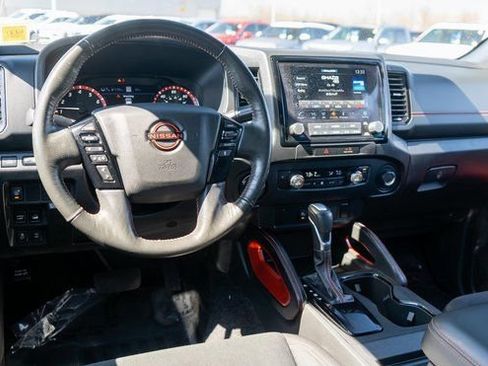 Used 2023 Nissan Frontier PRO-4X w/ Technology Package AWD/4WD image 11