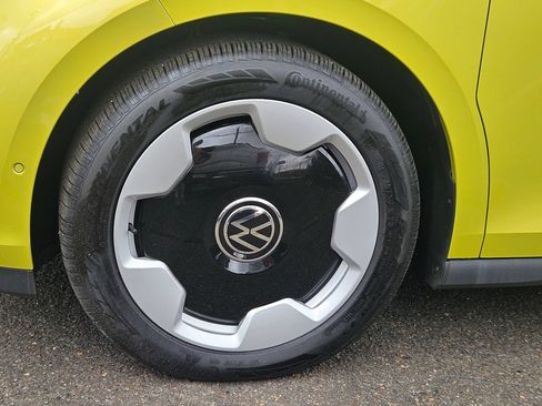 Used 2025 Volkswagen ID. Buzz Pro S Plus AWD/4WD image 30