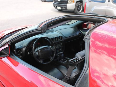Used 2000 Pontiac Firebird Formula w/ Security Pkg RWD image 40
