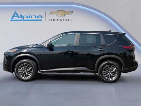 Used 2024 Nissan Rogue S AWD/4WD image 2