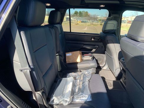 New 2026 Toyota Sequoia Platinum AWD/4WD image 32