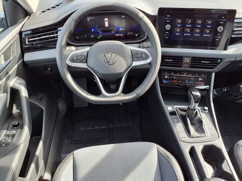 New 2026 Volkswagen Jetta SE image 12