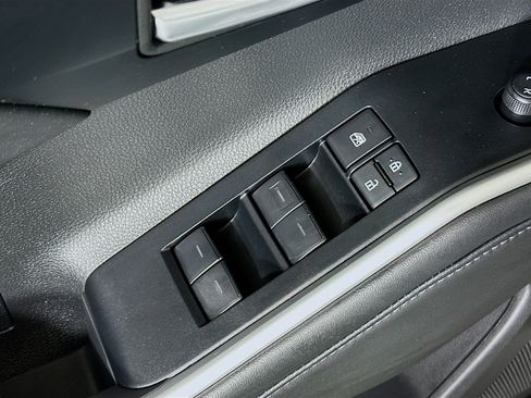 Certified 2025 Toyota Highlander XLE AWD/4WD image 14