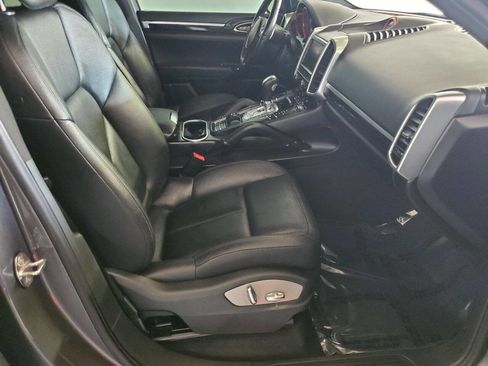 Used 2012 Porsche Cayenne image 15