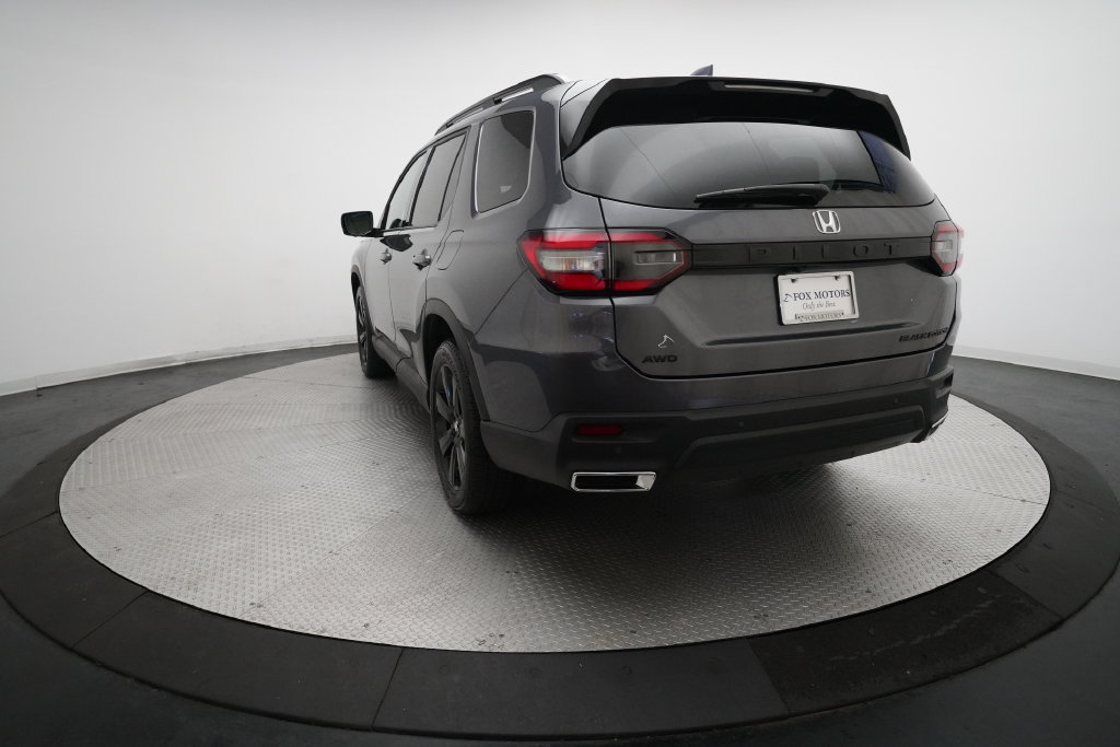 Used 2025 Honda Pilot Black Edition image 36