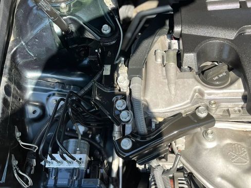 Used 2012 Toyota Camry XLE w/ Leather Pkg image 27