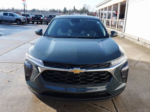 New 2026 Chevrolet Trax LS w/ LS Convenience Package image 3
