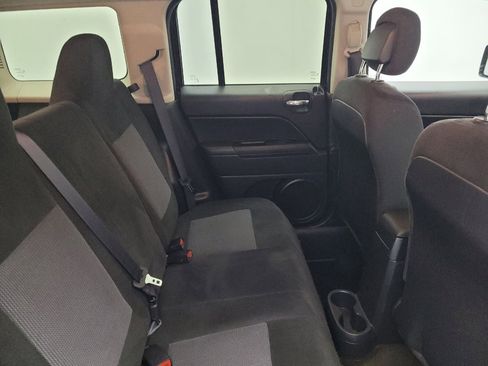 Used 2017 Jeep Patriot Sport w/ Power Value Group image 19