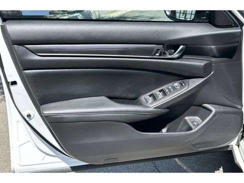 Used 2022 Honda Accord Sport image 8