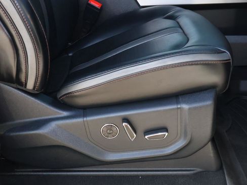 Used 2021 Ford F250 Platinum w/ FX4 Off-Road Package image 24