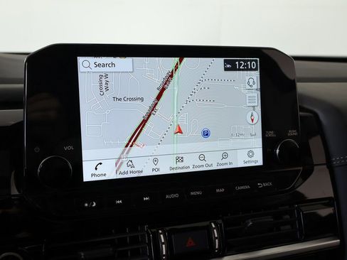 Used 2024 Nissan Pathfinder Platinum image 7