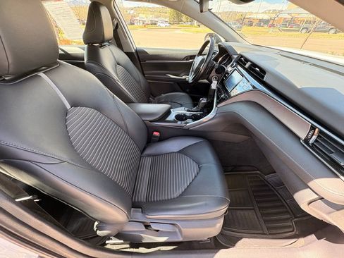 Used 2019 Toyota Camry SE image 34