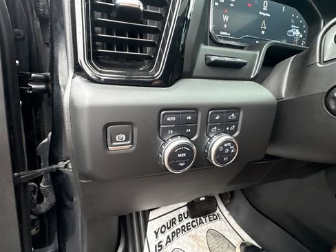 Used 2024 GMC Sierra 1500 AT4 w/ Technology Package image 19