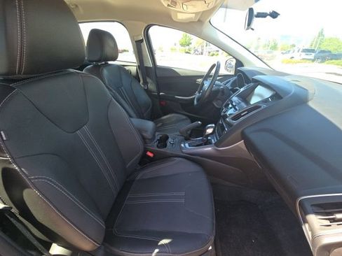 Used 2014 Ford Focus Titanium FWD image 16
