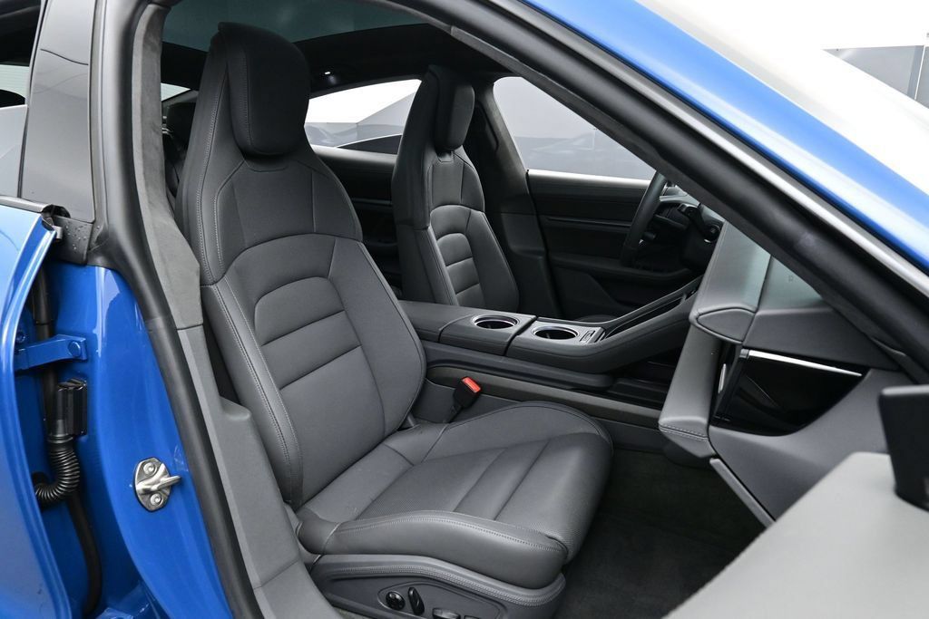 Certified 2022 Porsche Taycan Turbo S AWD/4WD image 32