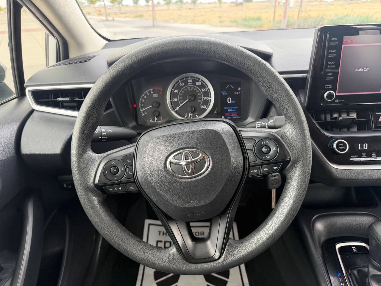 Used 2022 Toyota Corolla LE FWD image 21