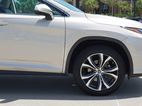 Used 2018 Lexus RX 350 FWD w/ Premium Package image 9