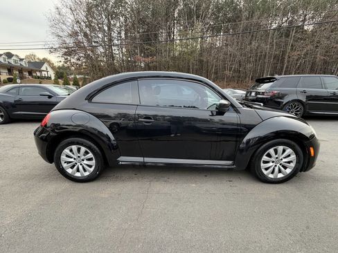 Used 2013 Volkswagen Beetle 2.5 image 4