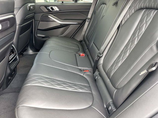 Used 2026 BMW X5 M60i AWD/4WD image 17