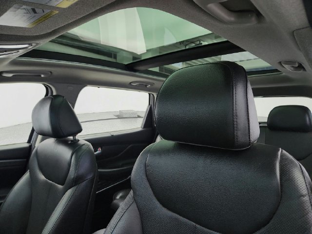 Used 2020 Hyundai Santa Fe SEL AWD/4WD image 11