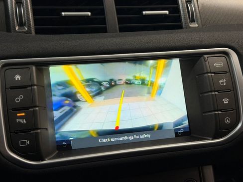 Used 2018 Land Rover Range Rover Evoque SE Premium image 29