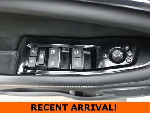 Used 2023 Jeep Grand Cherokee Overland w/ Luxury Tech Group IV image 59