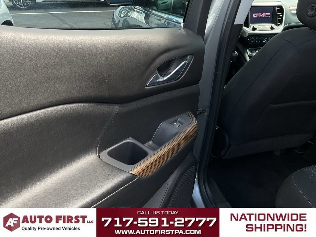 Used 2021 GMC Acadia SLE w/ Driver Convenience Package AWD/4WD image 9