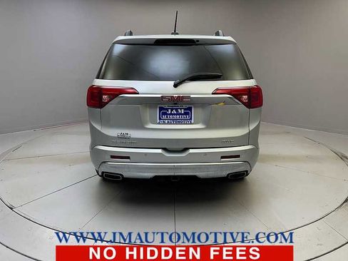 Used 2019 GMC Acadia Denali image 4