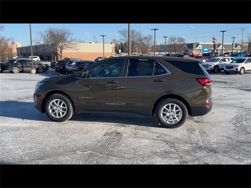 Certified 2024 Chevrolet Equinox LT w/ LPO, Floor Liner Package image 5