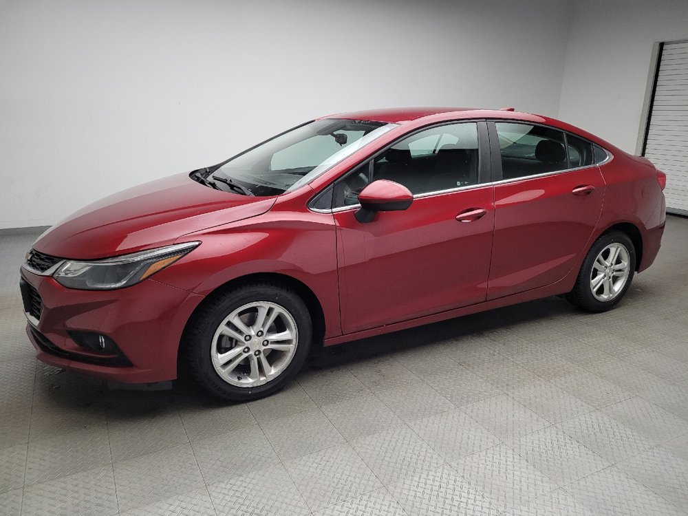 Used 2018 Chevrolet Cruze LT FWD image 2