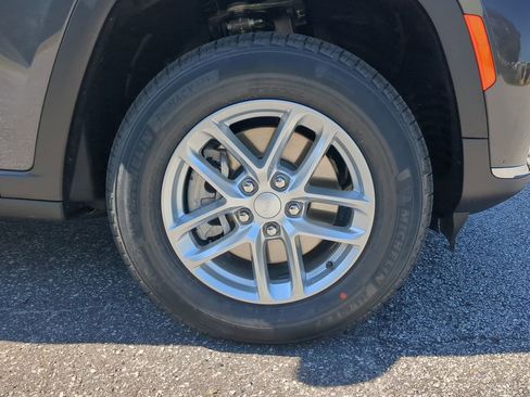 New 2025 Jeep Grand Cherokee L Laredo w/ Luxury Tech Group I image 9