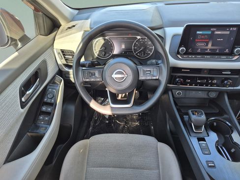 Certified 2023 Nissan Rogue SV FWD image 13