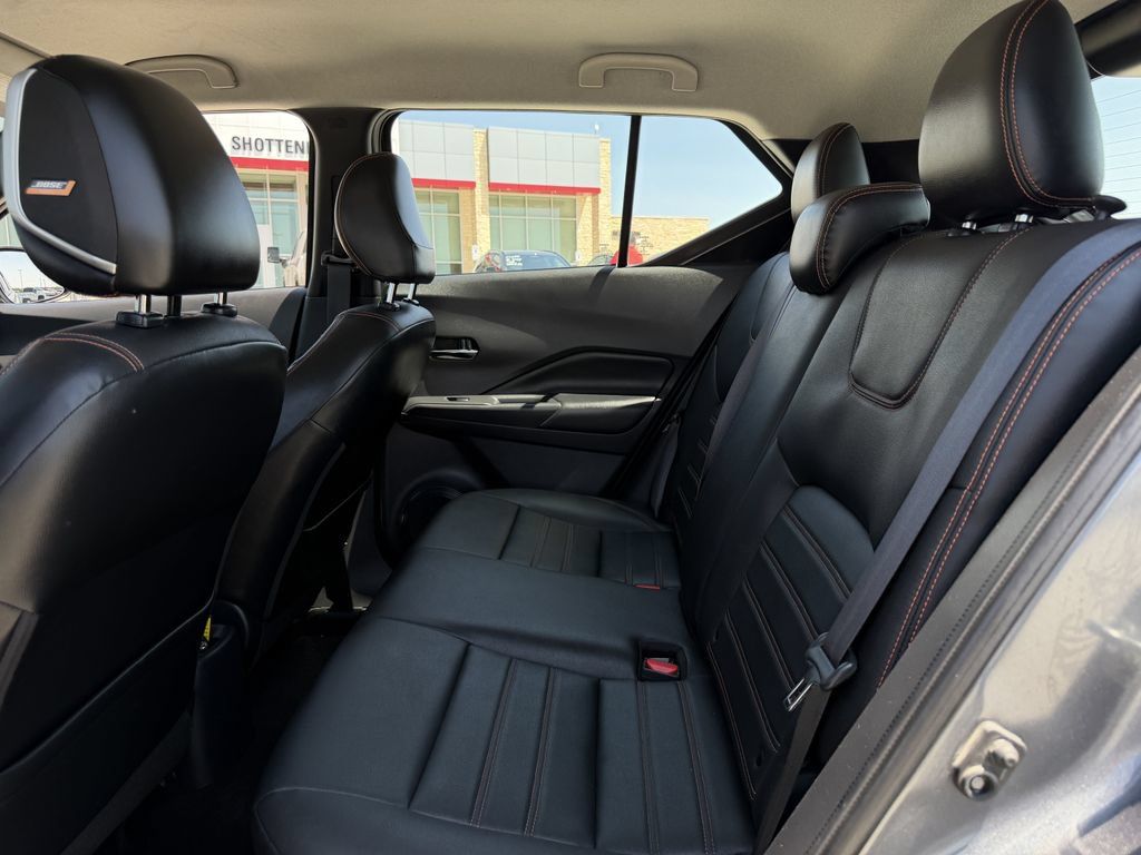 Used 2019 Nissan Kicks SR w/ SR Premium Package FWD image 28