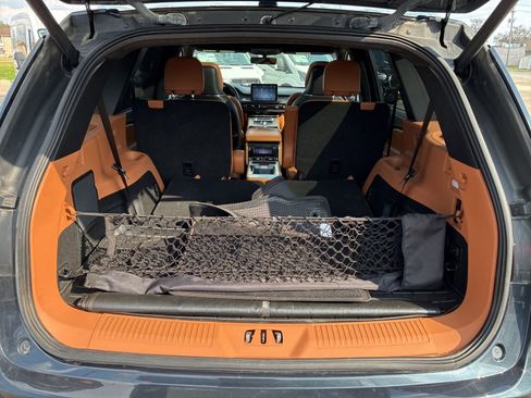 Used 2022 Lincoln Aviator Black Label Grand Touring w/ Class IV Trailer Tow Package image 15