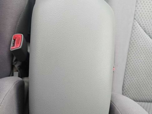 Used 2006 Toyota RAV4 4WD image 16