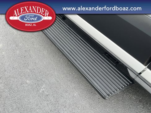 Used 2023 Ford Transit 350 XLT image 8