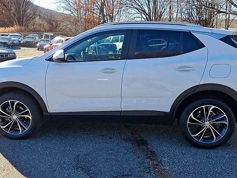 Certified 2022 Buick Encore GX Select image 5