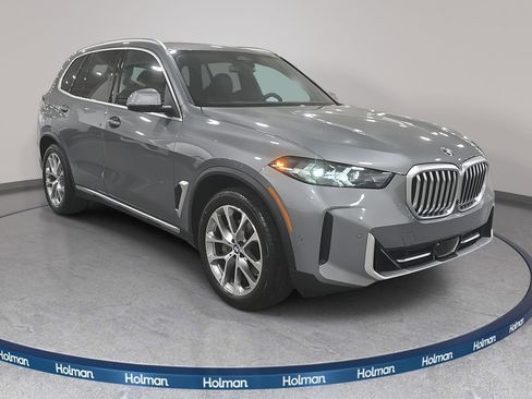 Certified 2024 BMW X5 sDrive40i image 3